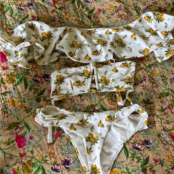 Lemon three piece 🍋 swim set. Ruffle bikini size small. Worn once - Picture 10 of 12